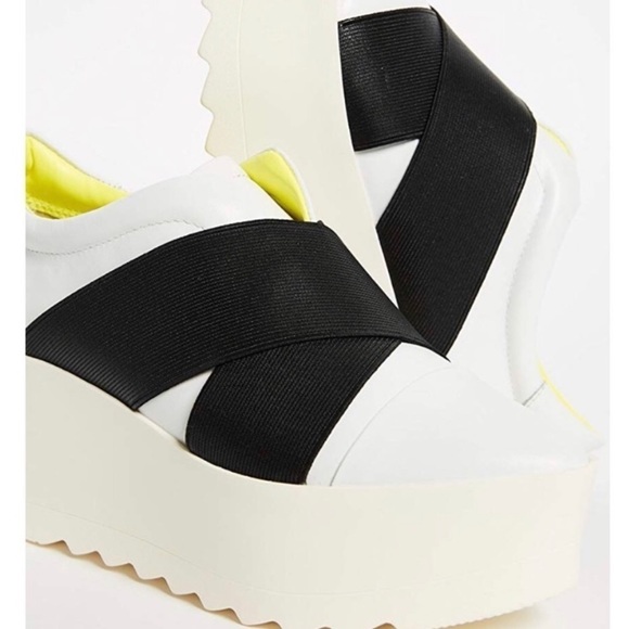 9.5 KENDALL AND KYLIE Tasha platform slip on sneakers - Picture 6 of 13